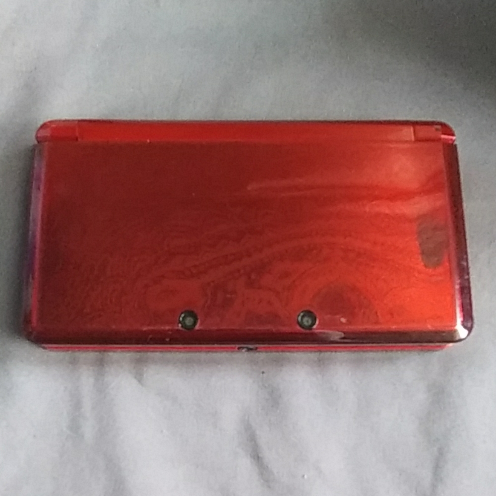 Nintendo 3ds with games and case